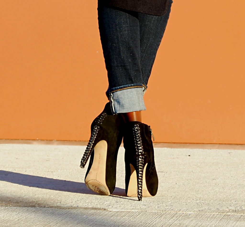 Vince Camuto booties, black suede ankle booties, style my dreams blog, winnipeg fashion blogger, canadian blogger, cuffed denim, cuffed jeans, gap denim